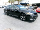 Used 2018 Toyota Camry image 2