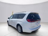 Used 2022 Chrysler Pacifica Touring-L image 6
