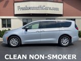 Used 2023 Chrysler Pacifica Touring-L image 4
