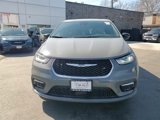 New 2025 Chrysler Pacifica Select image 2