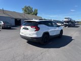 Used 2022 GMC Terrain SLE w/ Driver Convenience Package image 4