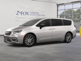 New 2025 Chrysler Pacifica Select image 2