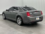 Used 2018 Chrysler 300 Touring w/ Chrome Appearance Package image 4