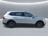 Certified 2022 Volkswagen Tiguan SE image 2