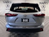 Used 2020 Toyota Highlander XLE image 4