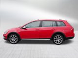 Used 2017 Volkswagen Golf Alltrack SEL image 4