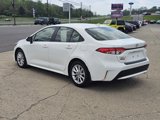 Used 2022 Toyota Corolla LE image 3