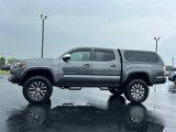 Used 2020 Toyota Tacoma Limited image 4