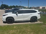 Used 2020 Toyota Highlander Limited image 2