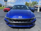 Used 2024 Hyundai Elantra SEL w/ Convenience Package image 2