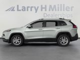 Used 2017 Jeep Cherokee Latitude image 3