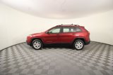 Used 2016 Jeep Cherokee Sport image 2