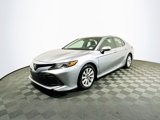 Used 2018 Toyota Camry LE image 4