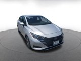Used 2023 Nissan Versa SV image 3