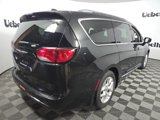 Used 2018 Chrysler Pacifica Touring-L Plus w/ Tire & Wheel Group image 5
