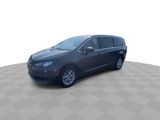 Used 2023 Chrysler Voyager LX image 4
