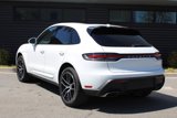 Certified 2024 Porsche Macan image 3