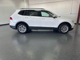 Used 2018 Volkswagen Tiguan SE w/ 3rd Row Seat Package image 3
