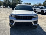 New 2025 Jeep Grand Cherokee Altitude image 3