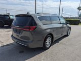 Used 2022 Chrysler Pacifica Touring-L image 5