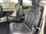 Used 2022 Chrysler Pacifica Touring-L image 6