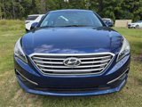 Used 2017 Hyundai Sonata SE image 2