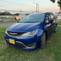 Used 2020 Chrysler Pacifica Touring w/ Advanced Safetytec Group image 3
