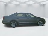 Used 2017 Volkswagen Passat 3.6 SE image 4