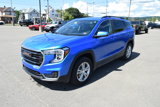 Used 2024 GMC Terrain SLE w/ Driver Convenience Package image 2