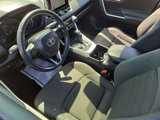 Used 2023 Toyota RAV4 SE image 3