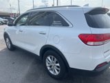 Used 2016 Kia Sorento LX image 3