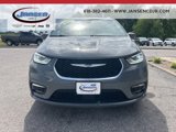Used 2022 Chrysler Pacifica Touring-L image 4