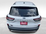 Used 2021 Ford Escape SE image 5