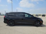 New 2025 Chrysler Pacifica Limited image 2