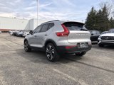 Used 2023 Volvo XC40 B5 Plus image 4