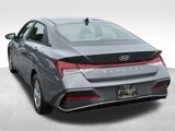 Used 2025 Hyundai Elantra SE image 3