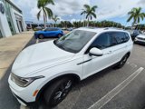 Used 2022 Volkswagen Tiguan SE image 2