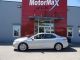 Used 2019 Toyota Camry LE image 2