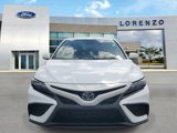 Used 2022 Toyota Camry SE image 2