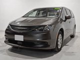 Used 2023 Chrysler Voyager LX image 3