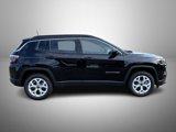 New 2025 Jeep Compass Latitude image 4
