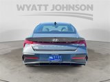 New 2025 Hyundai Elantra SEL image 4