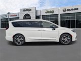 New 2025 Chrysler Pacifica Pinnacle image 2