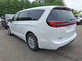 New 2025 Chrysler Pacifica Select image 3
