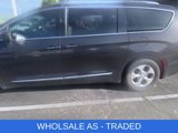 Used 2017 Chrysler Pacifica Touring-L Plus image 4