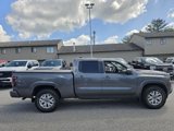 Used 2022 Nissan Frontier SV w/ Technology Package image 2