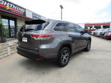 Used 2016 Toyota Highlander XLE image 4