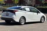 Used 2019 Toyota Prius L Eco image 3