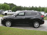 Used 2017 Nissan Rogue S w/ S Appearance Package image 4