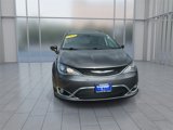 Used 2019 Chrysler Pacifica Touring-L image 3
